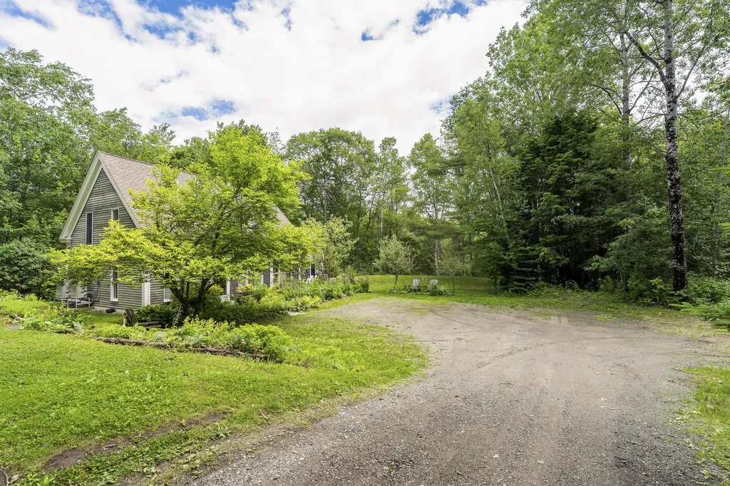 12 Birch Rock Lane Bristol ME 04539