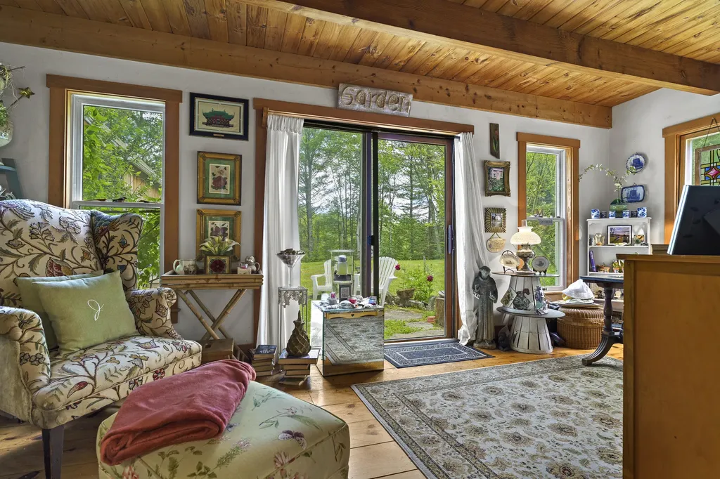 12 Birch Rock Lane Bristol ME 04539