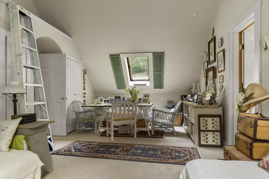 12 Birch Rock Lane Bristol ME 04539