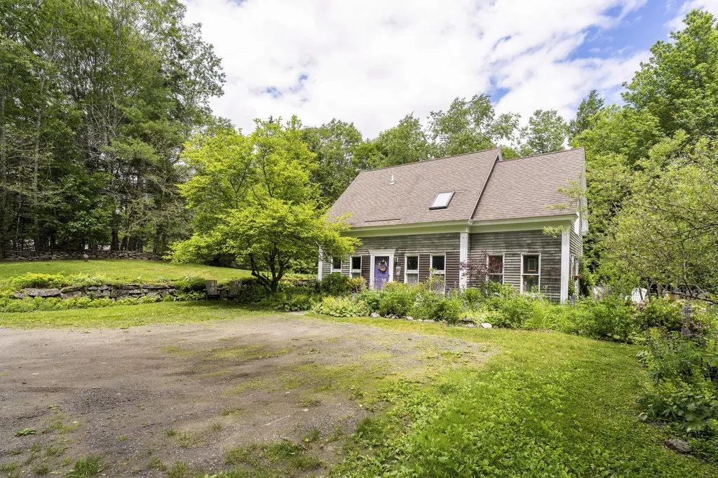 12 Birch Rock Lane Bristol ME 04539