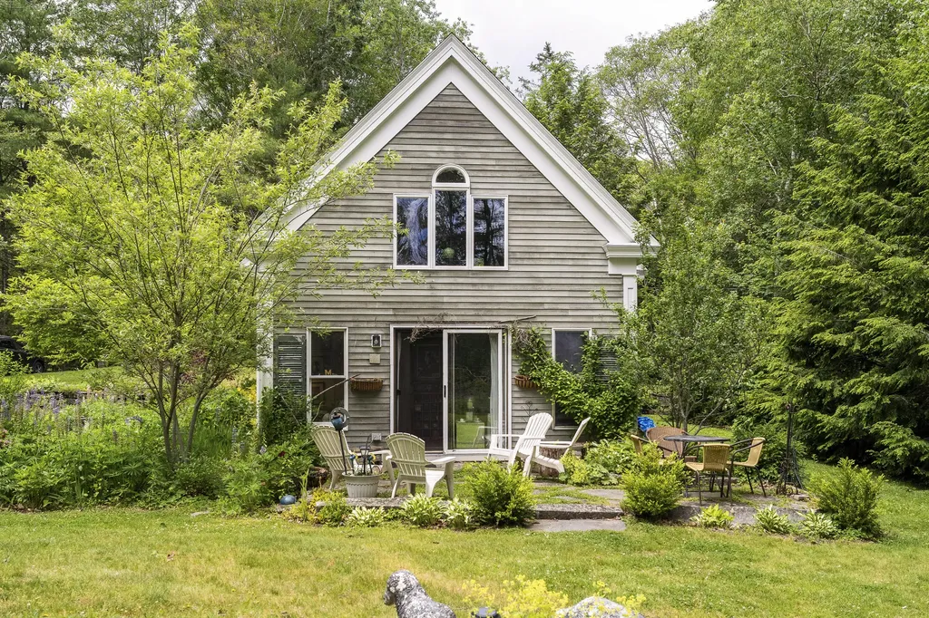 12 Birch Rock Lane Bristol ME 04539