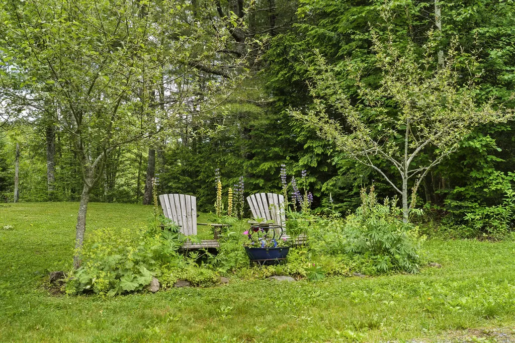 12 Birch Rock Lane Bristol ME 04539