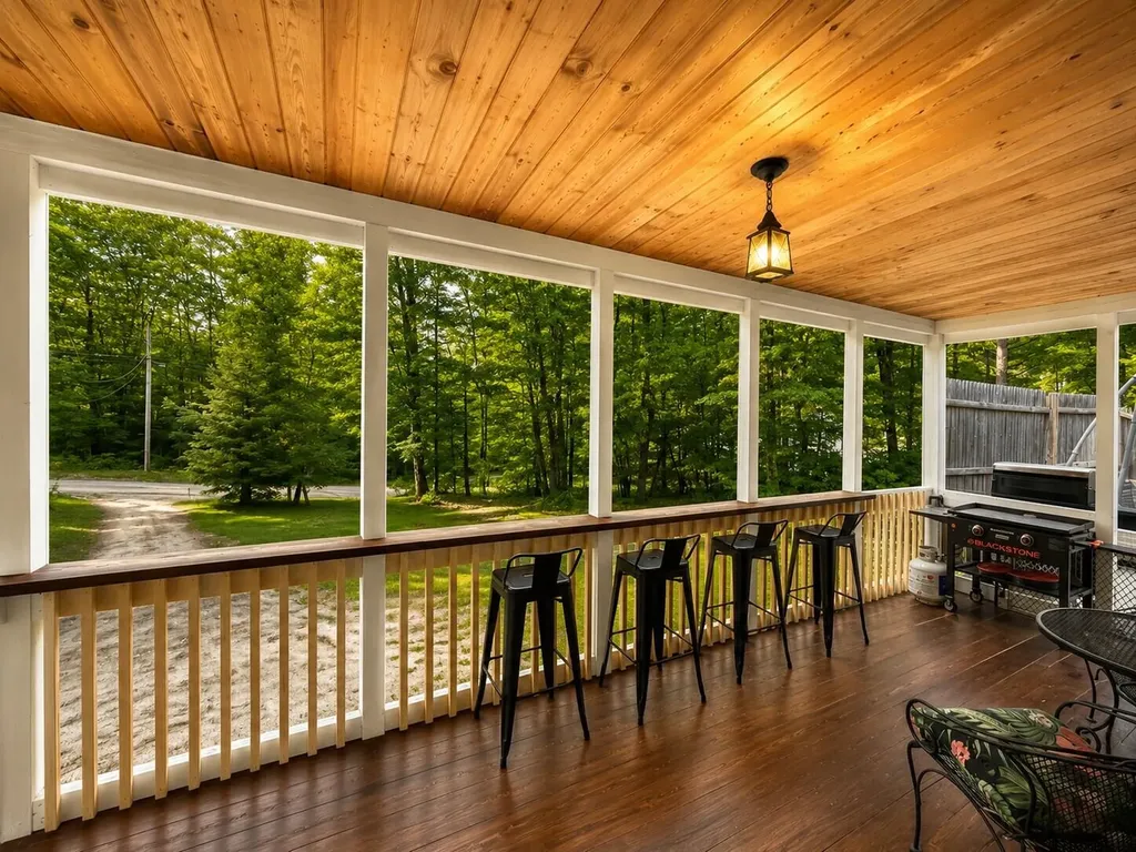 22 Hillside Road Waterboro ME 04061