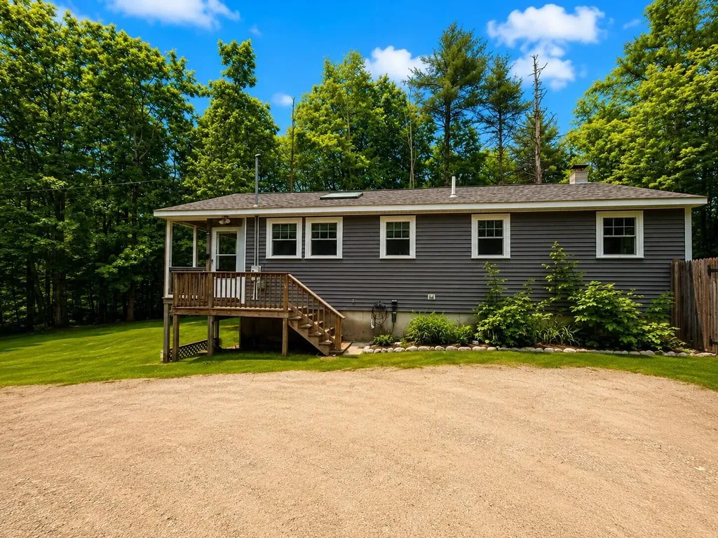 22 Hillside Road Waterboro ME 04061