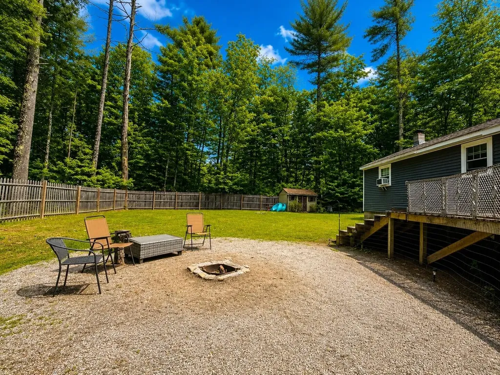 22 Hillside Road Waterboro ME 04061