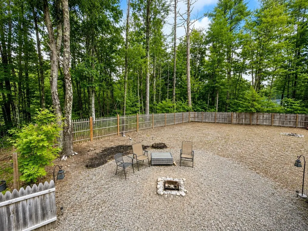 22 Hillside Road Waterboro ME 04061