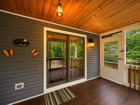 22 Hillside Road Waterboro ME 04061