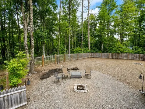 22 Hillside Road Waterboro ME 04061