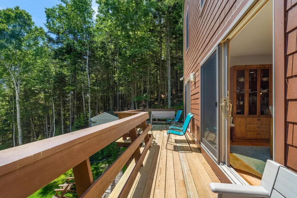 35 Kings Cove Road South Bristol ME 04568