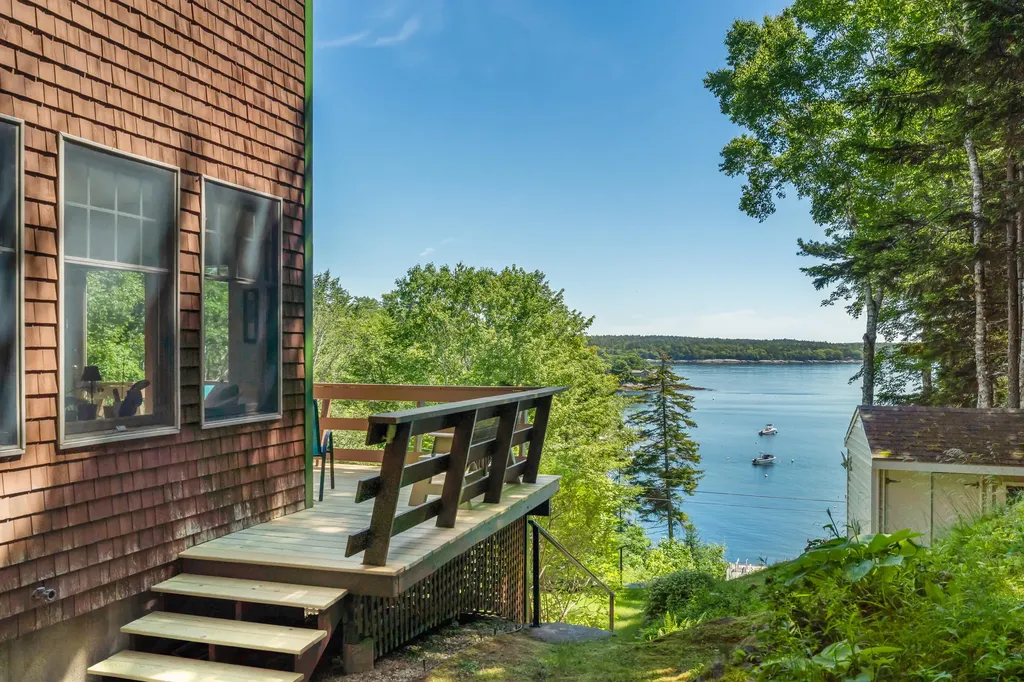 35 Kings Cove Road South Bristol ME 04568