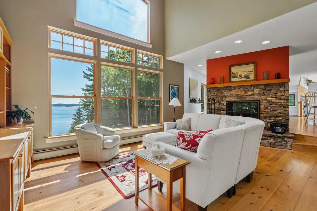 35 Kings Cove Road South Bristol ME 04568