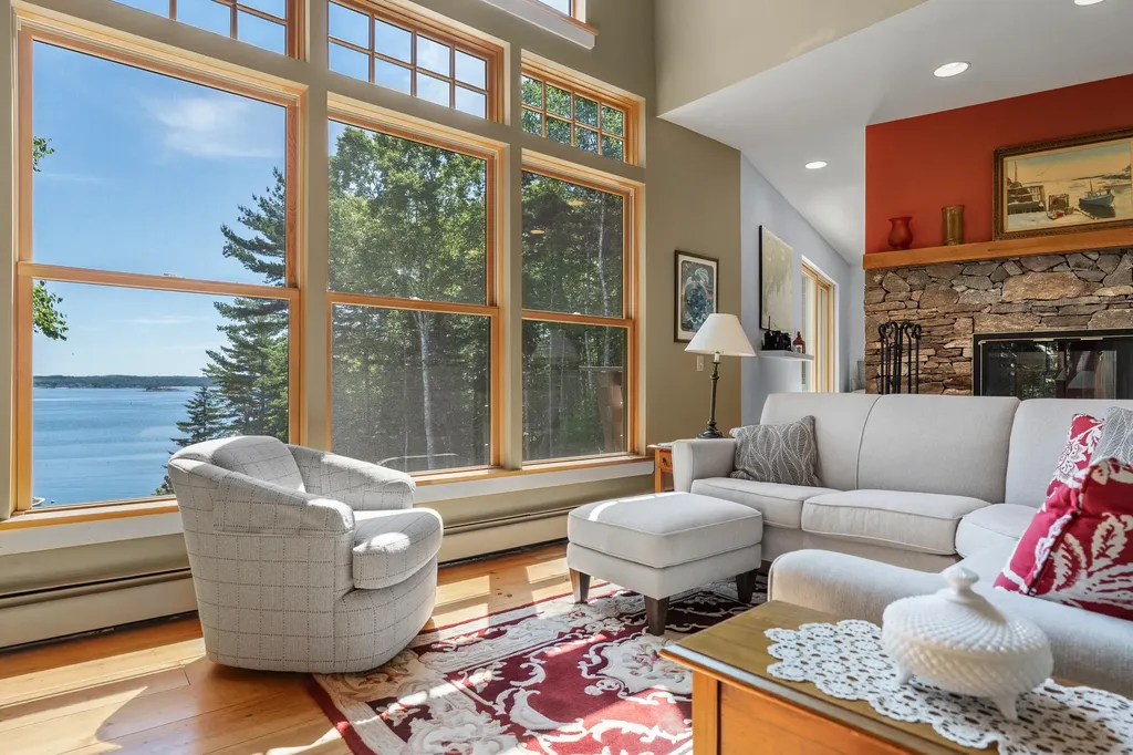 35 Kings Cove Road South Bristol ME 04568