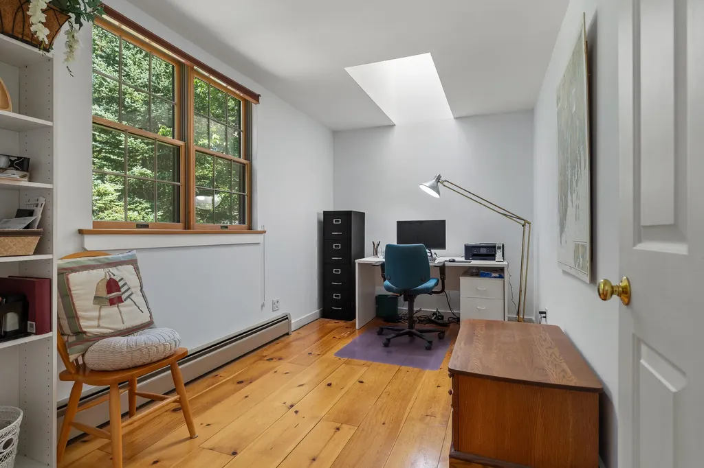 35 Kings Cove Road South Bristol ME 04568