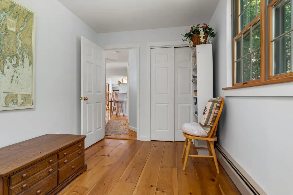 35 Kings Cove Road South Bristol ME 04568