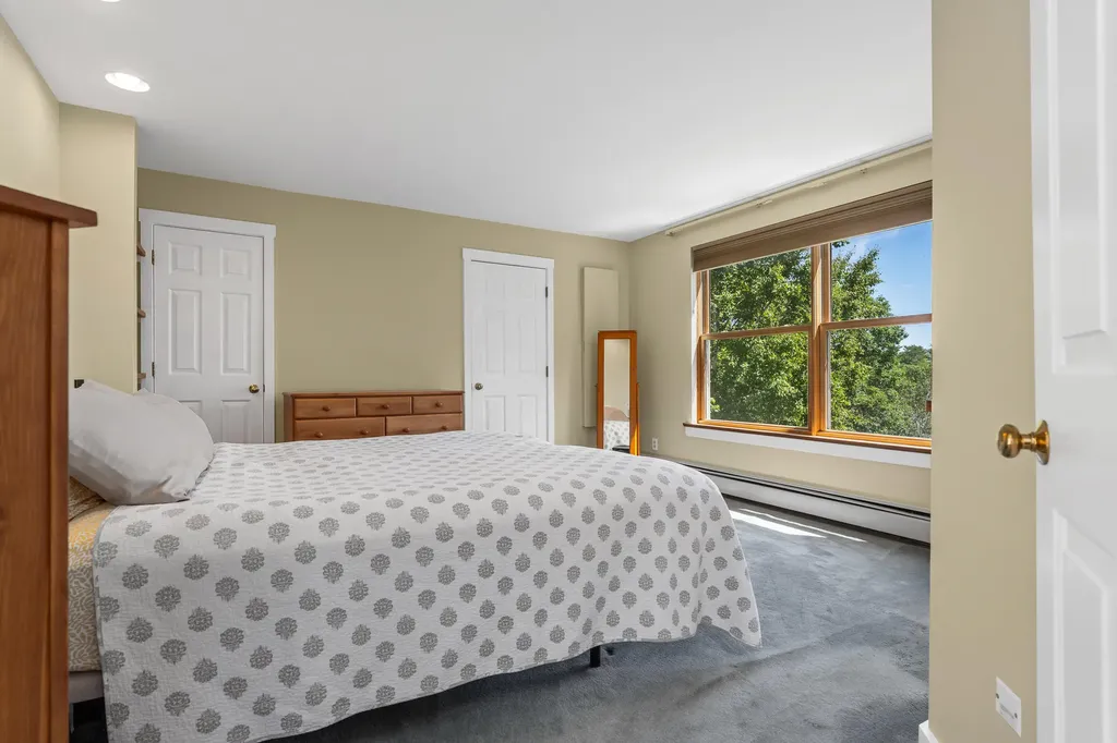35 Kings Cove Road South Bristol ME 04568