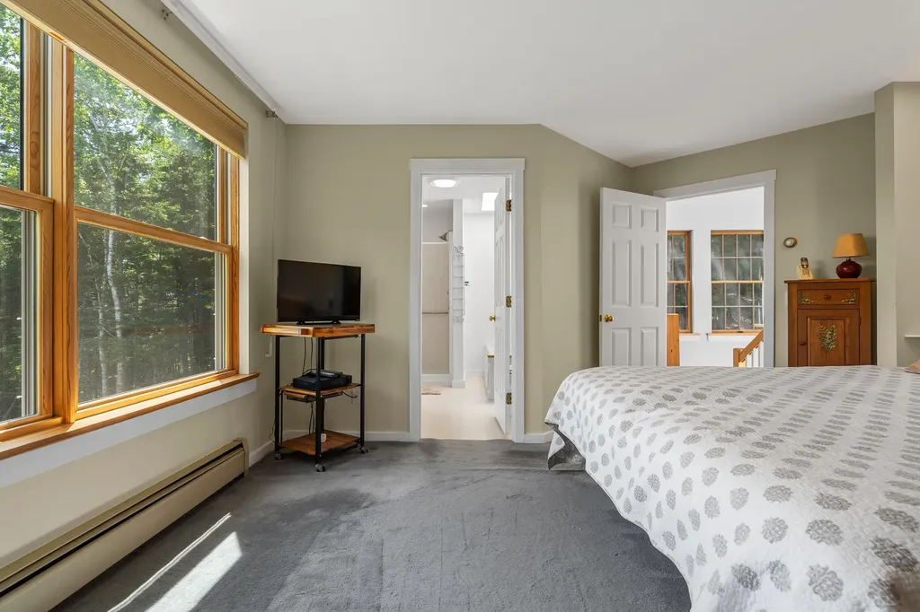 35 Kings Cove Road South Bristol ME 04568