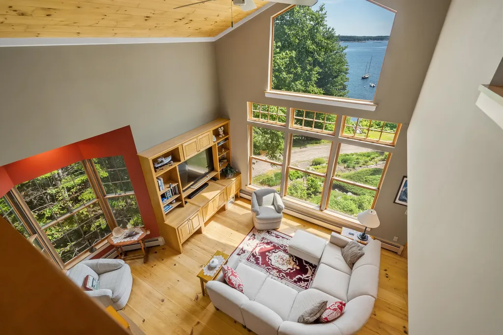 35 Kings Cove Road South Bristol ME 04568