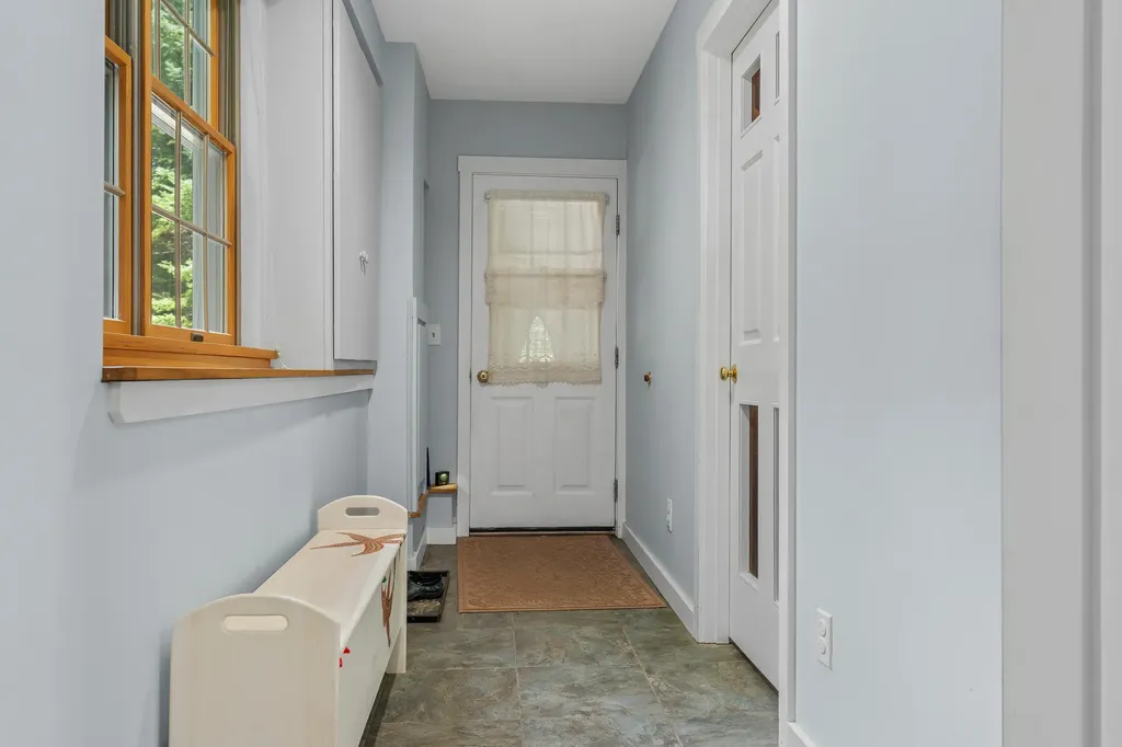 35 Kings Cove Road South Bristol ME 04568