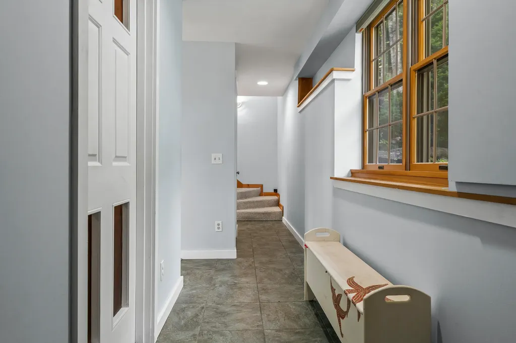 35 Kings Cove Road South Bristol ME 04568