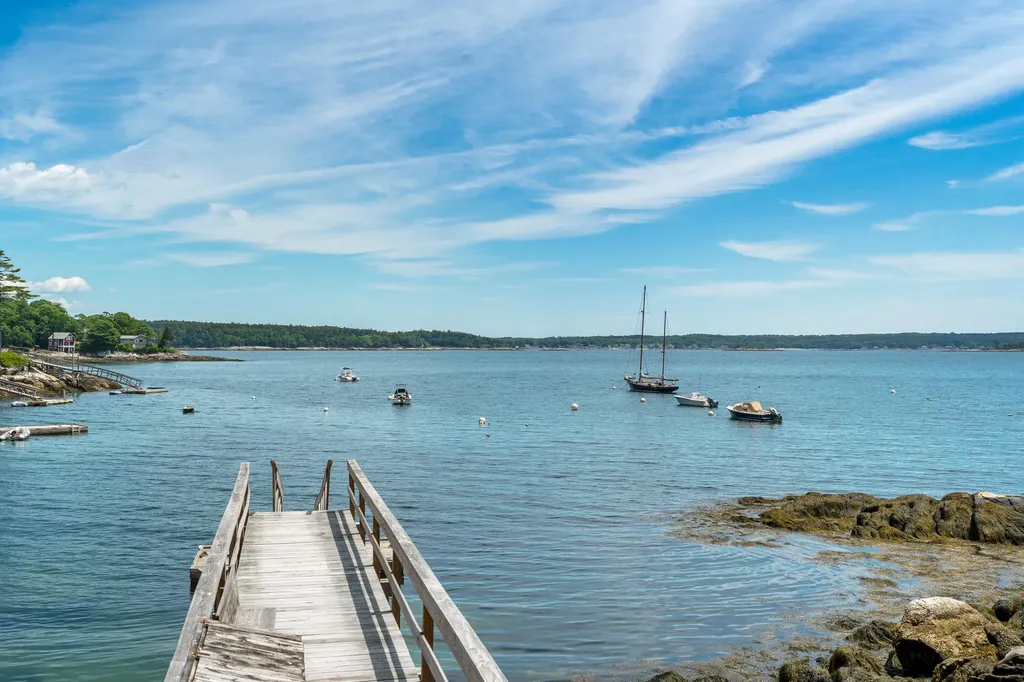 35 Kings Cove Road South Bristol ME 04568