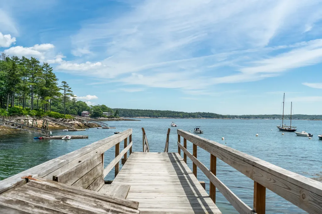 35 Kings Cove Road South Bristol ME 04568