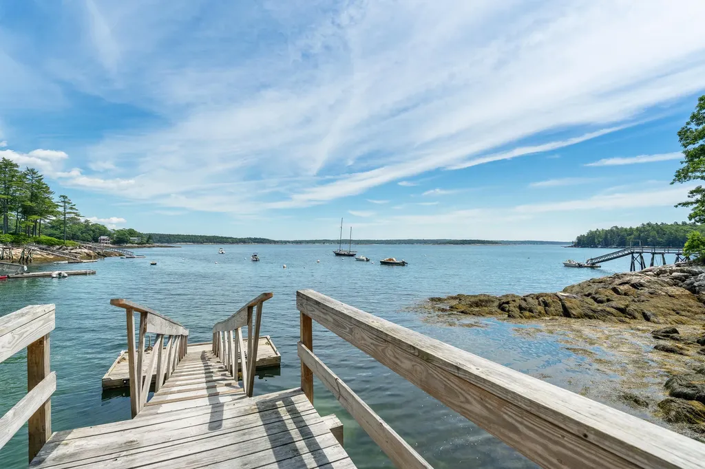 35 Kings Cove Road South Bristol ME 04568