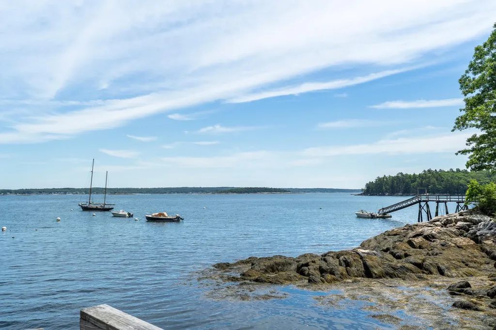 35 Kings Cove Road South Bristol ME 04568
