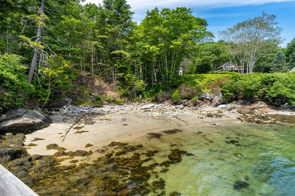 35 Kings Cove Road South Bristol ME 04568