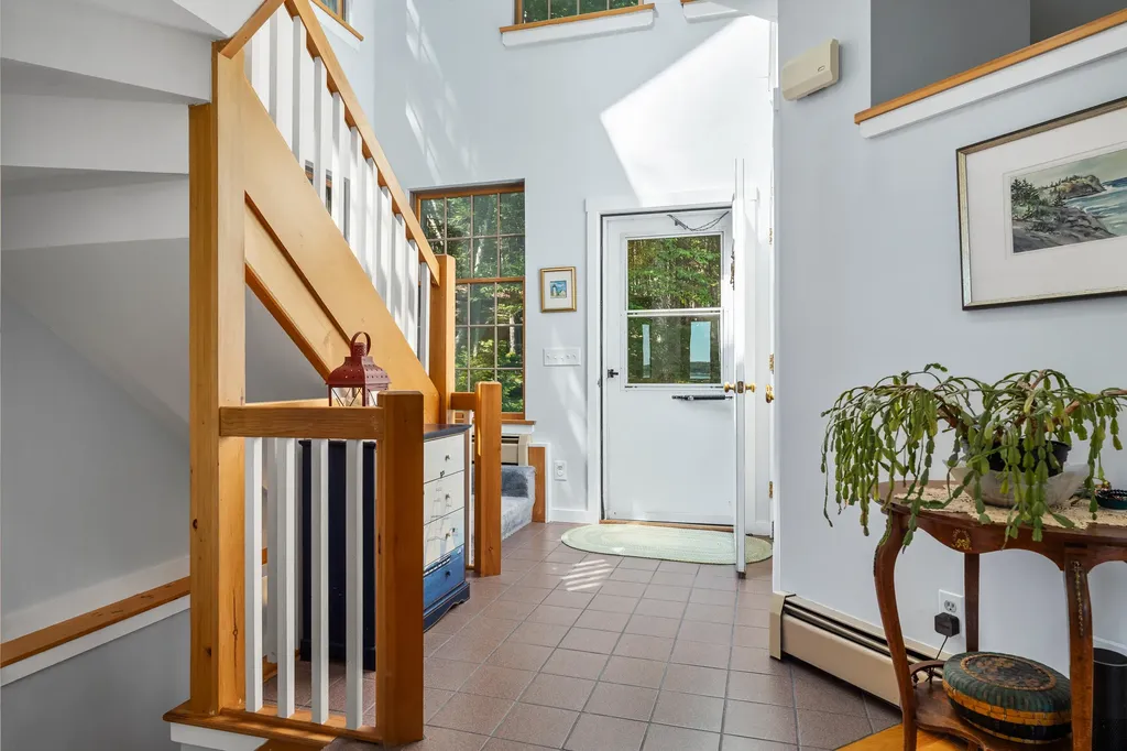 35 Kings Cove Road South Bristol ME 04568