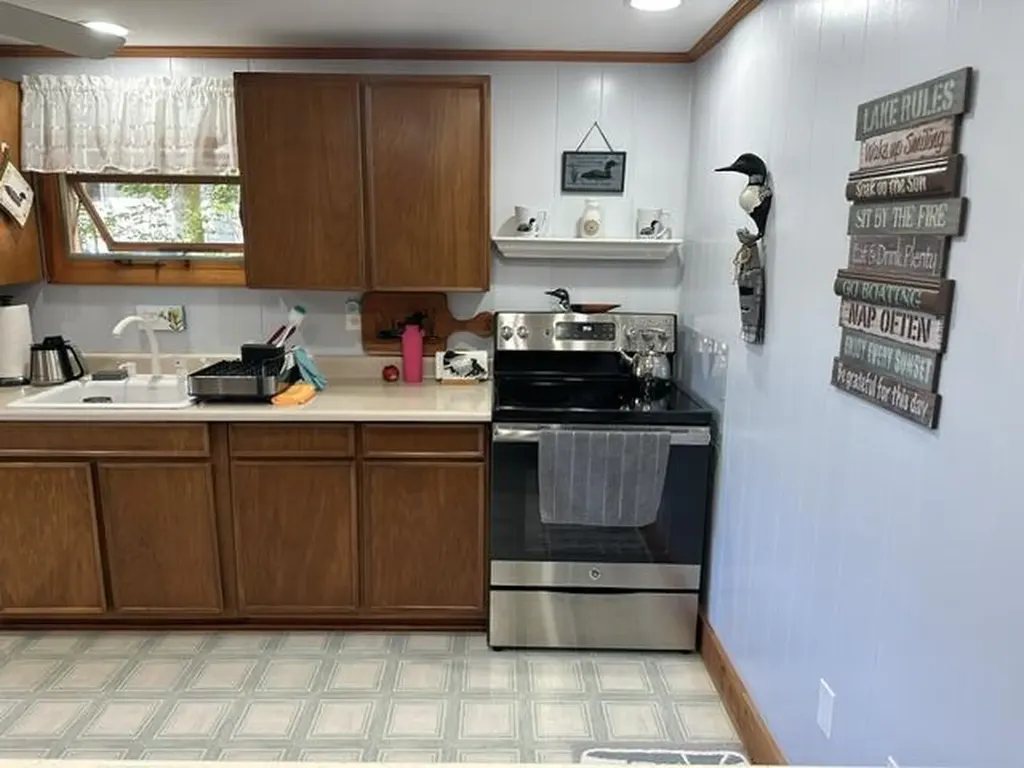 15 Treasure Island Shapleigh ME 04076