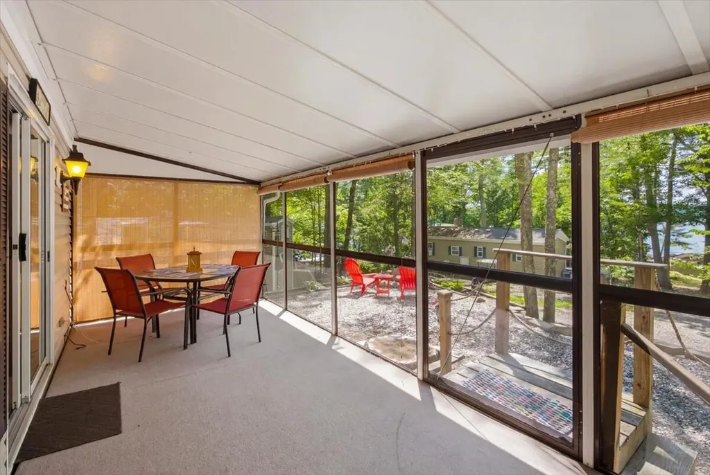 13 Riviera Road Naples ME 04055