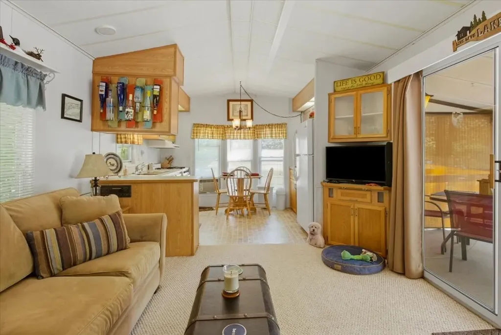 13 Riviera Road Naples ME 04055