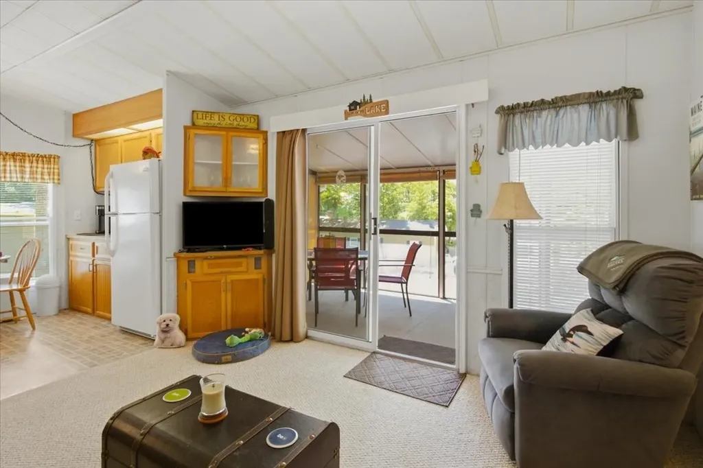 13 Riviera Road Naples ME 04055