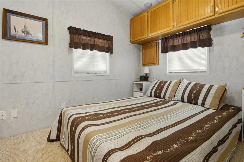 13 Riviera Road Naples ME 04055