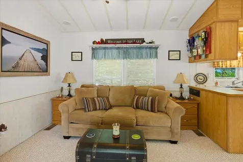 13 Riviera Road Naples ME 04055