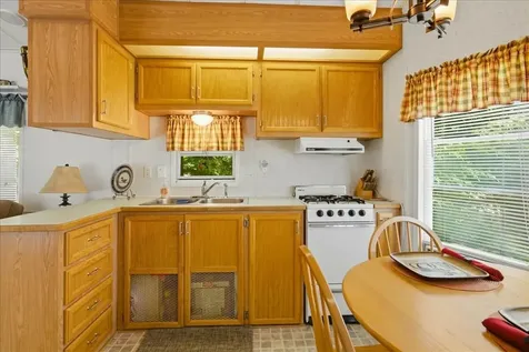 13 Riviera Road Naples ME 04055