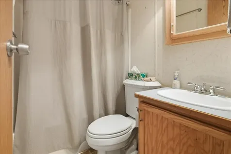 13 Riviera Road Naples ME 04055