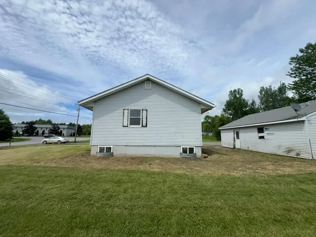 324 Stinson Street Pittsfield ME 04967