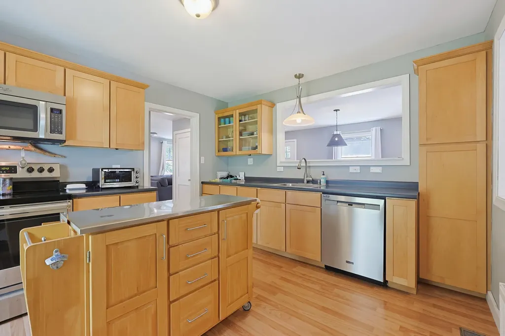 20 Summit Park Avenue Portland ME 04103