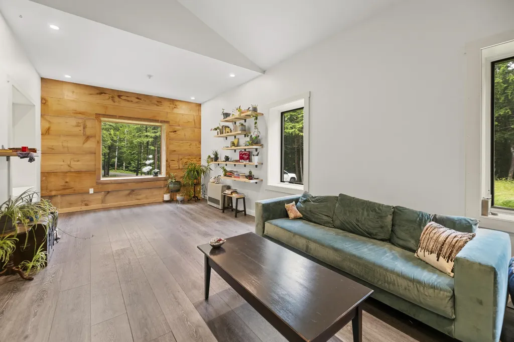 13 Shore Road Fayette ME 04349