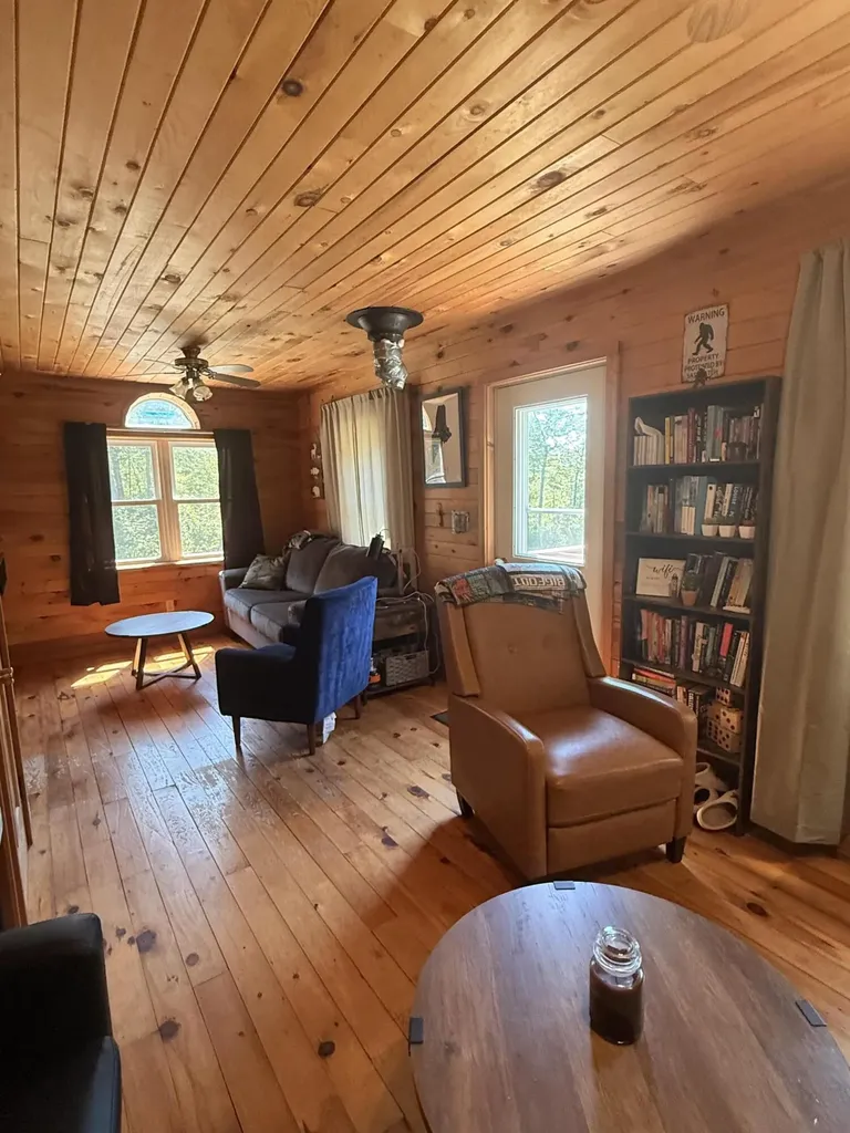 5 Moores Road Burlington ME 04417