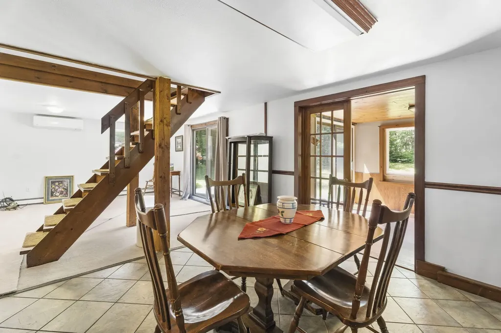 20 North Road Clifton ME 04428