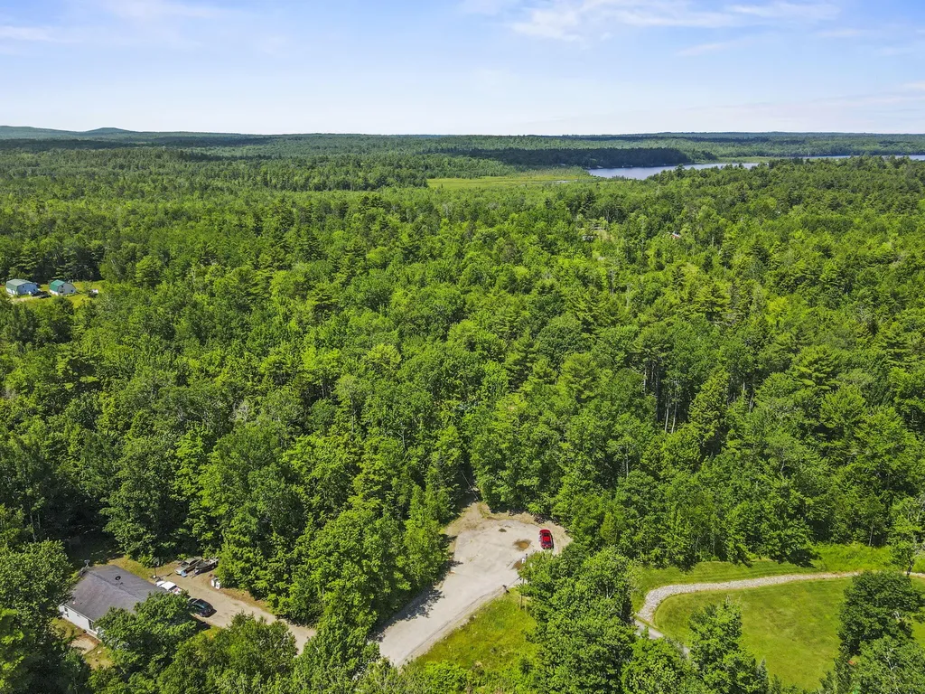 20 North Road Clifton ME 04428