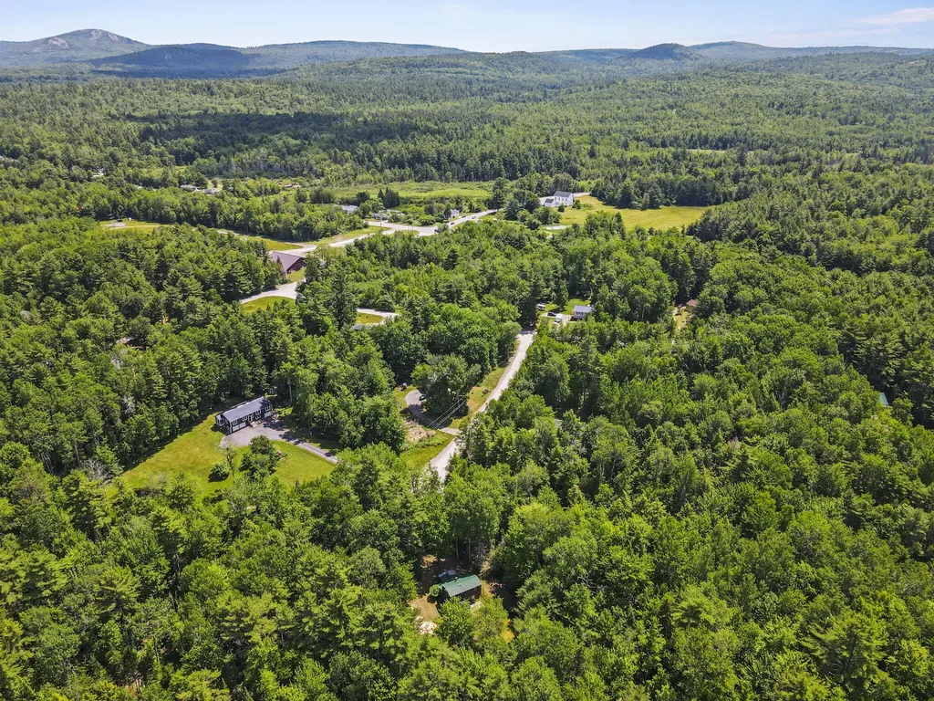 20 North Road Clifton ME 04428
