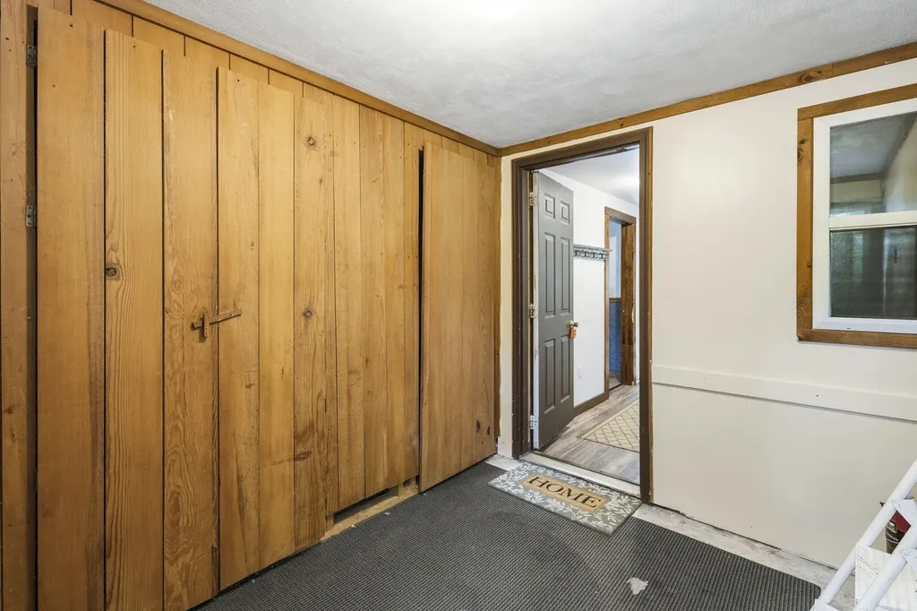 20 North Road Clifton ME 04428