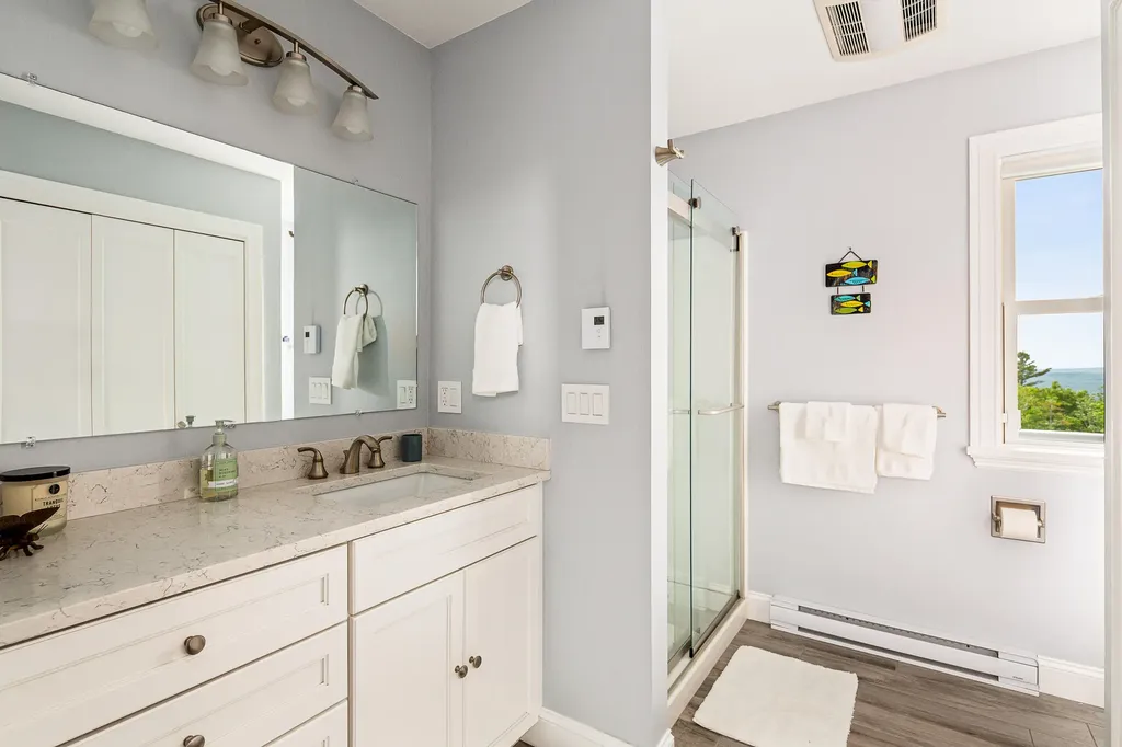 6 Clayton Lane Rockland ME 04841