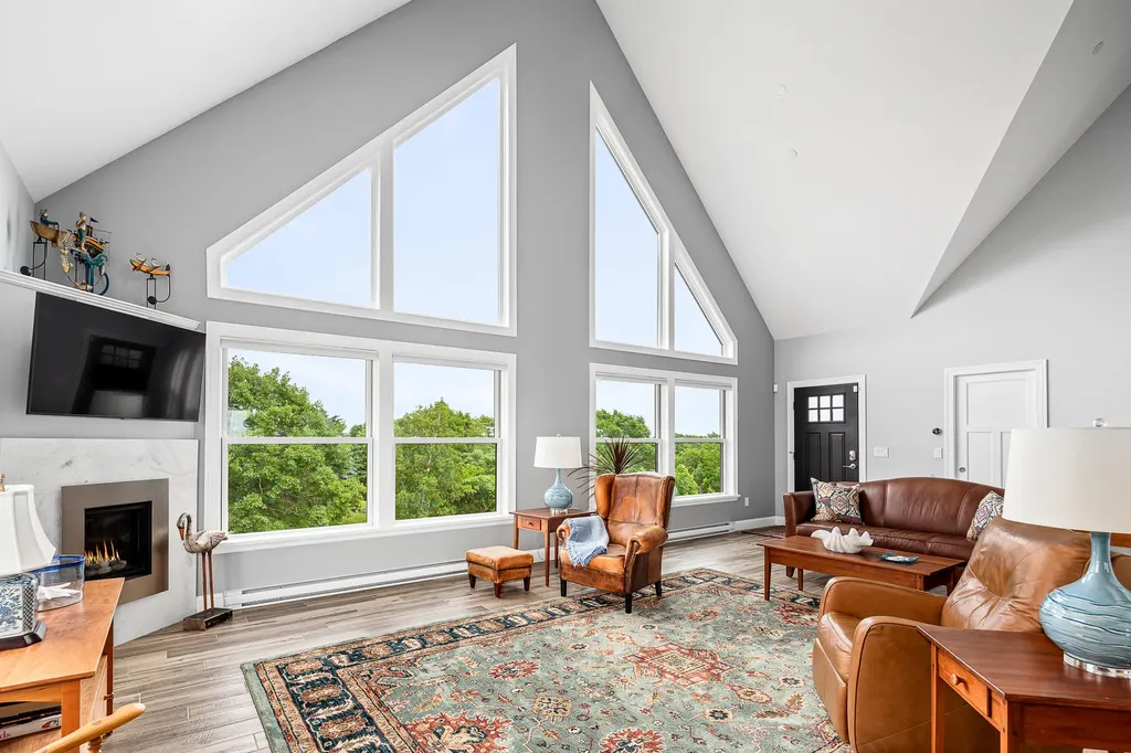 6 Clayton Lane Rockland ME 04841