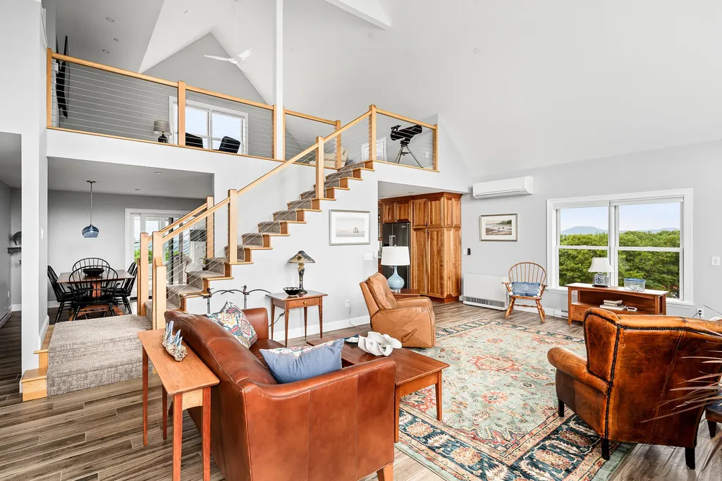 6 Clayton Lane Rockland ME 04841
