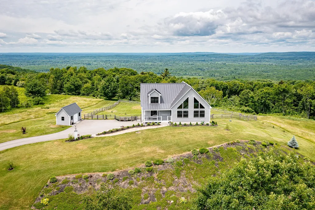 6 Clayton Lane Rockland ME 04841