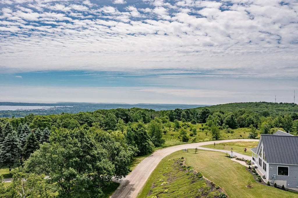 6 Clayton Lane Rockland ME 04841